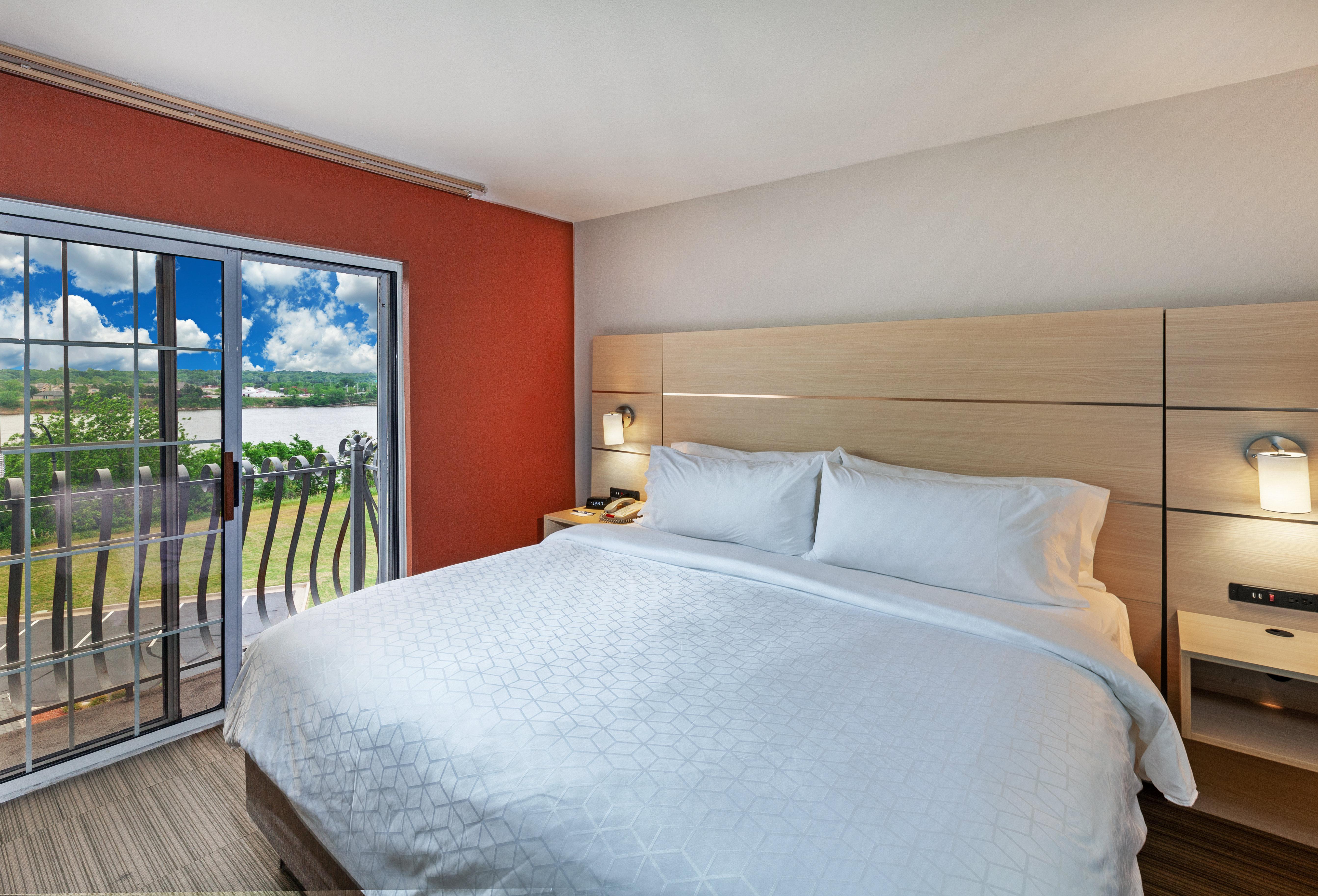 Holiday Inn Express Hotel And Suites Jenks By Ihg Exterior photo