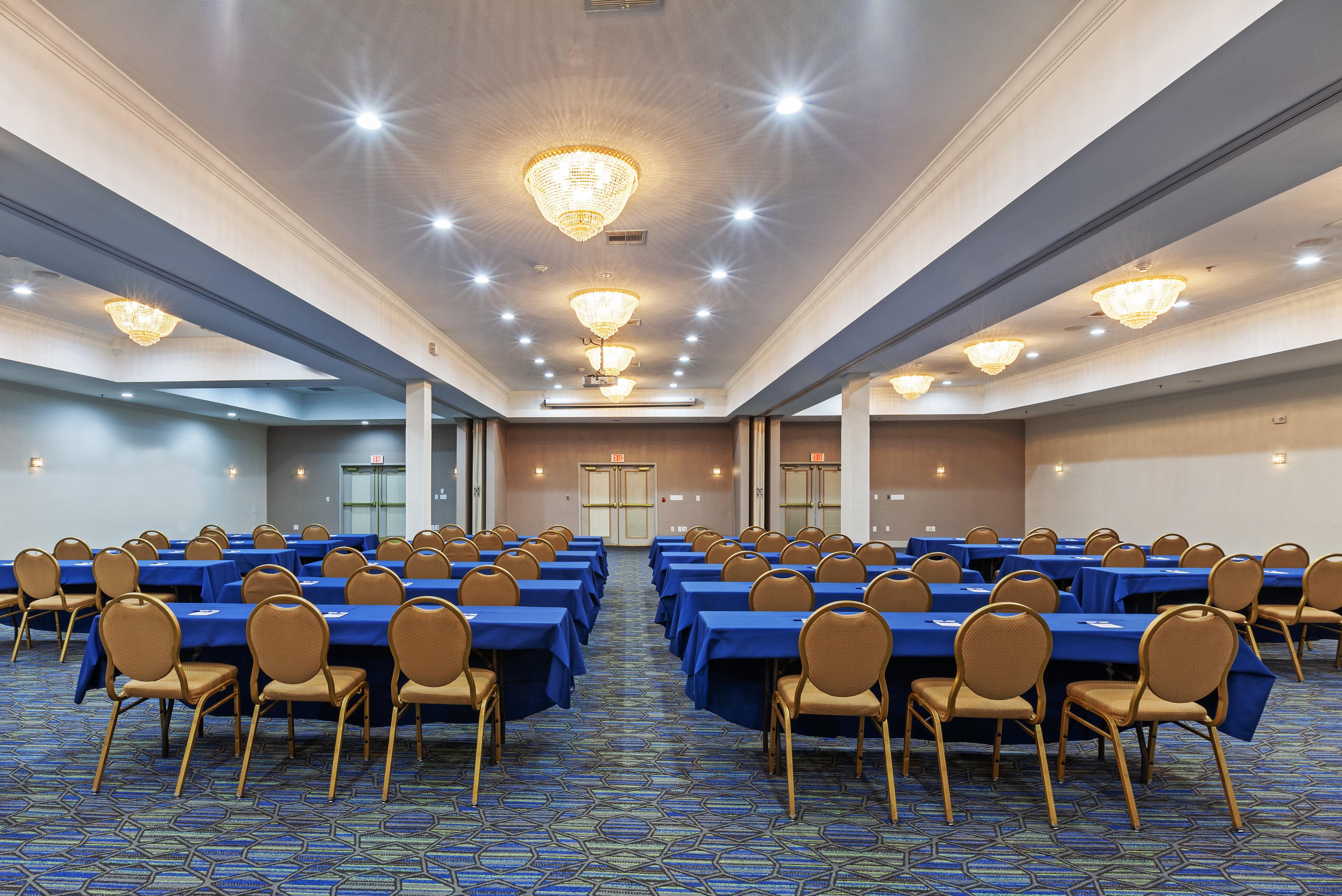 Holiday Inn Express Hotel And Suites Jenks By Ihg Exterior photo