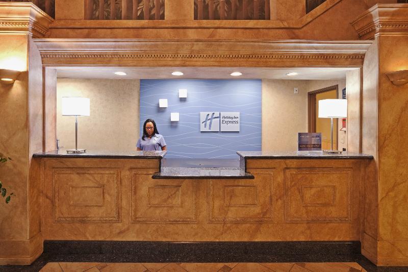 Holiday Inn Express Hotel And Suites Jenks By Ihg Exterior photo