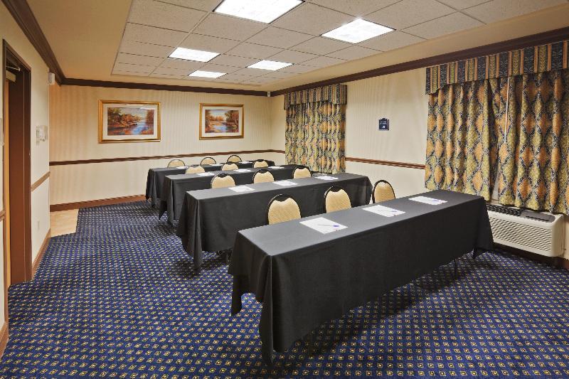 Holiday Inn Express Hotel And Suites Jenks By Ihg Exterior photo