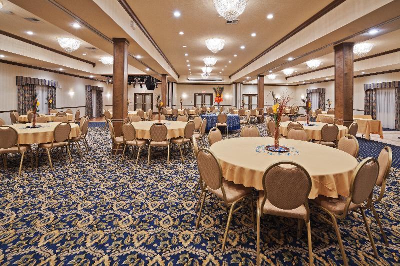 Holiday Inn Express Hotel And Suites Jenks By Ihg Exterior photo