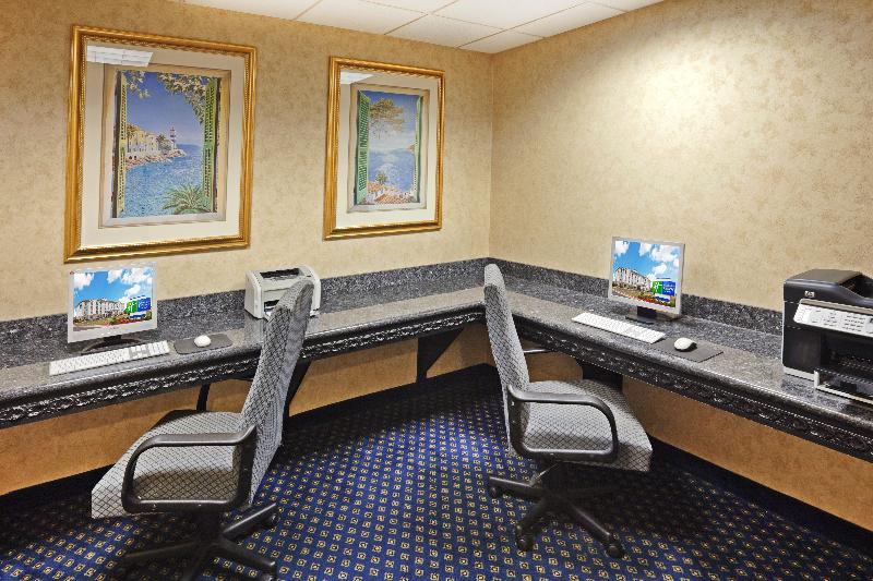 Holiday Inn Express Hotel And Suites Jenks By Ihg Exterior photo